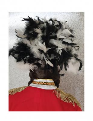 N11-53-54 schwarz mit Silberborte Marabu wei9 und schwarz-weißer-mix Boa Funkenhut Gr.53-54 - 3